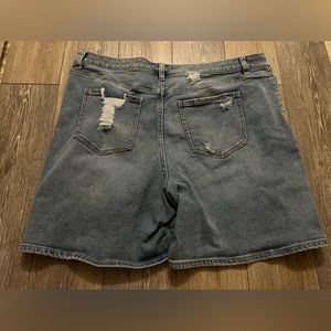 Lane Bryant denim jean shorts shredded size 18